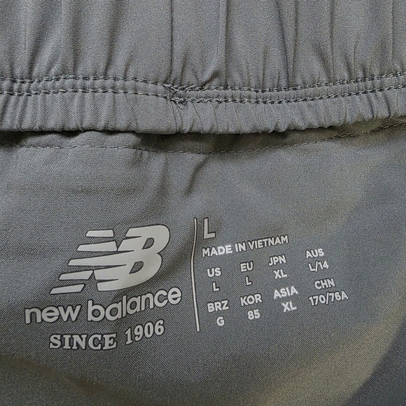 New Balance Klutch X NB Unleash Training Shorts Gray Women's Size Large - Picture 10 of 10